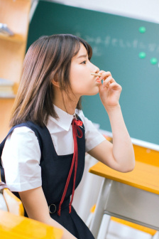 秋瓷炫吻戏